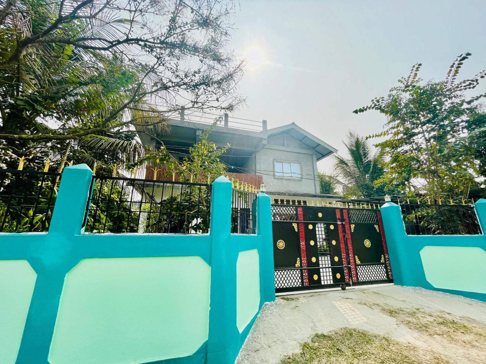 Deka'S Homestay Tezpur エクステリア 写真