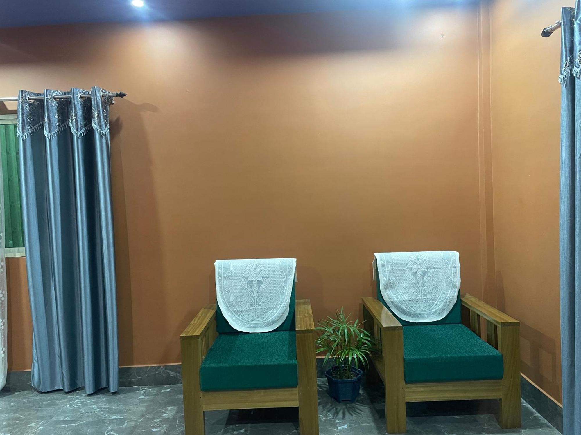 Deka'S Homestay Tezpur エクステリア 写真